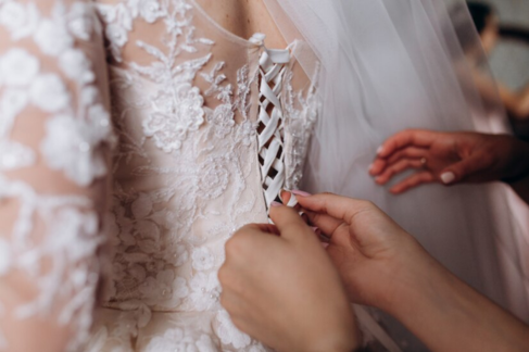 6 Common Mistakes To Avoid While Wedding Dress Preservation