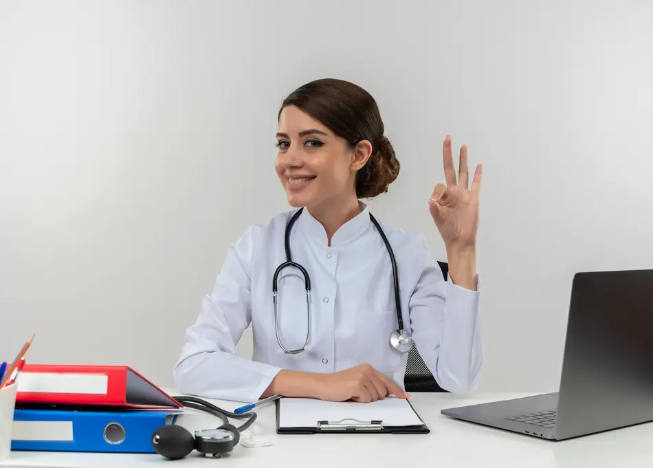 How to Become a Medical Assistant Online (The Easy Way)